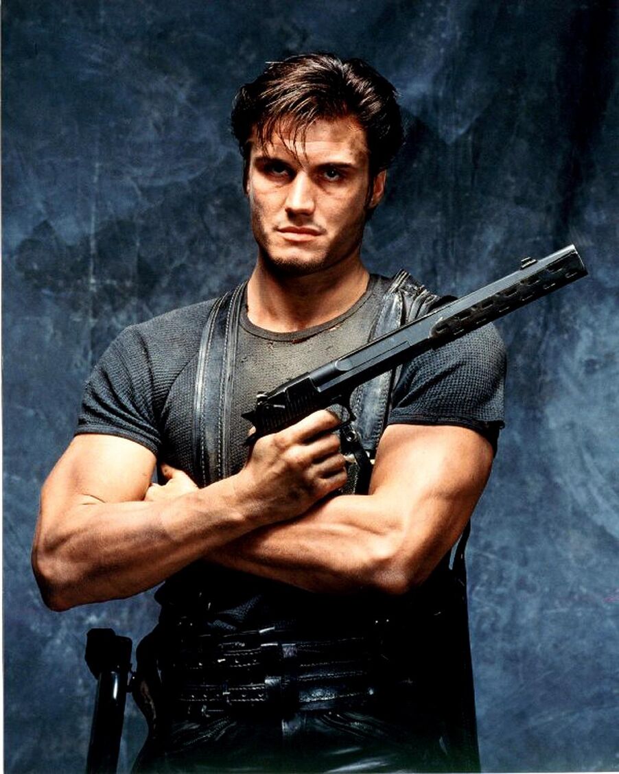 00 902px-ThePunisher1989StillPhotograph.jpg