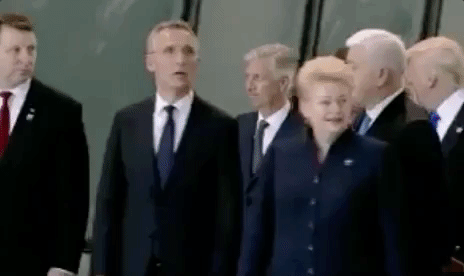 00B9DE8C-E603-4F00-A1FE-ECE13A596BEE.gif