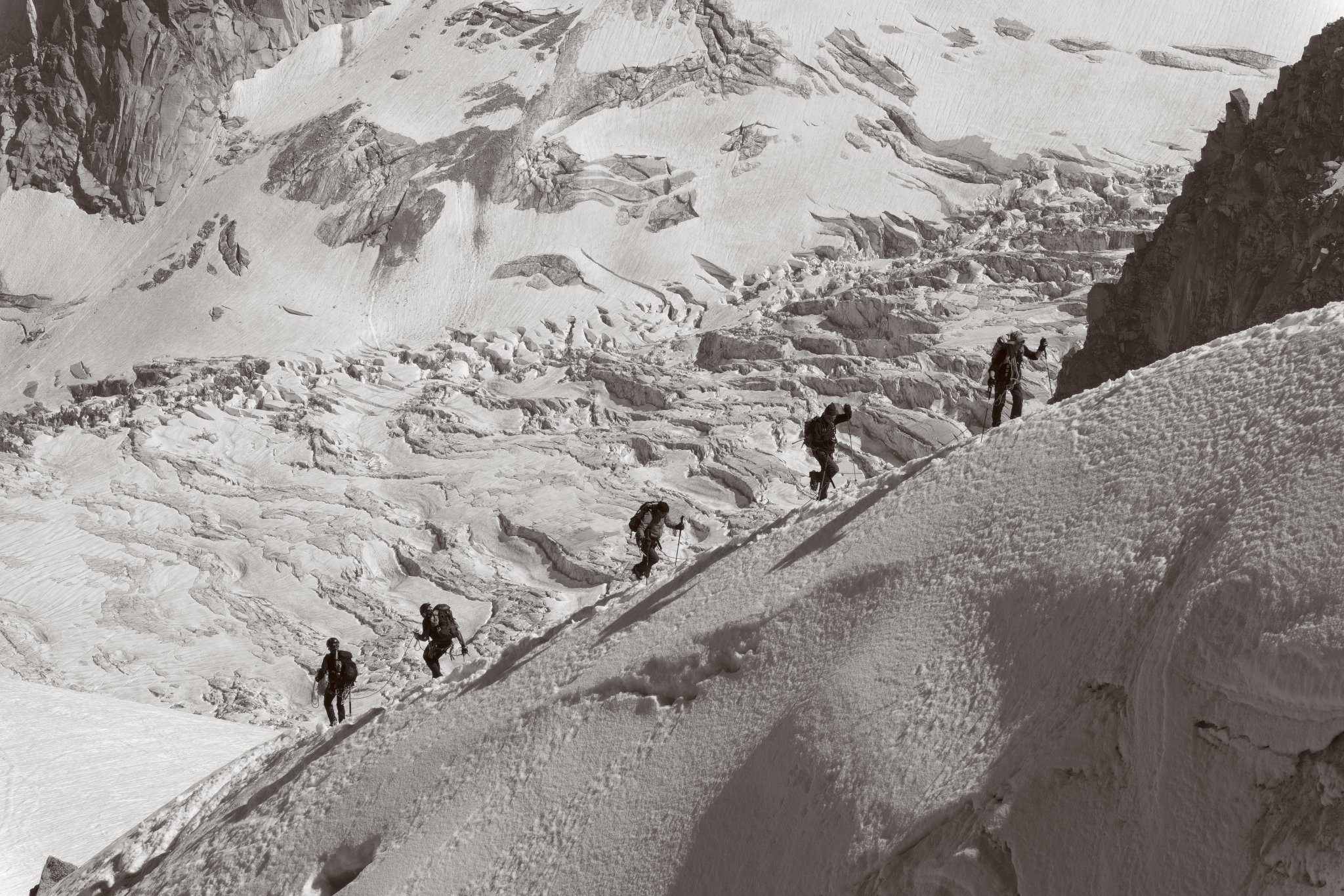 090116Agui_Du_Midi_Climbers.jpg