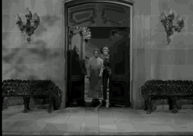 125f7f7f7280b3b3ceb81e2bc307e9e3.gif