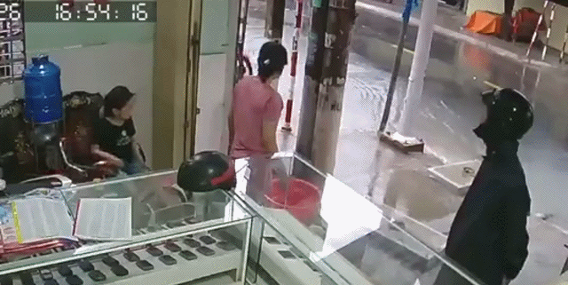 1589415456856.gif