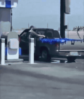 1633459701_7vgzlyhpgb.gif