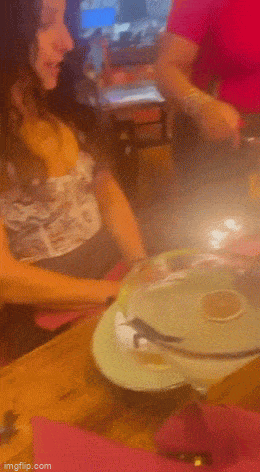 1684866087_23.gif