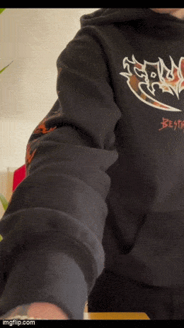 1703849747015.gif