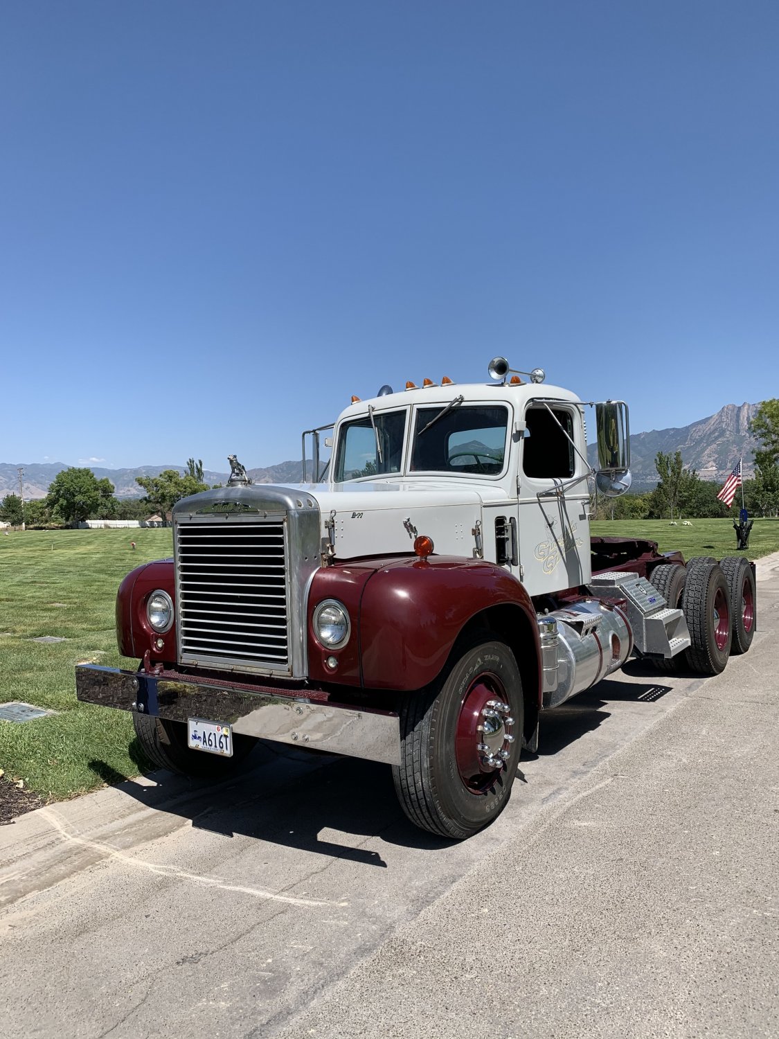 1964 mack.jpg