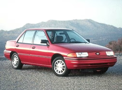 1993-Ford-Escort-FrontSide_FOESCLXESED921_505x375.jpg copy.jpg