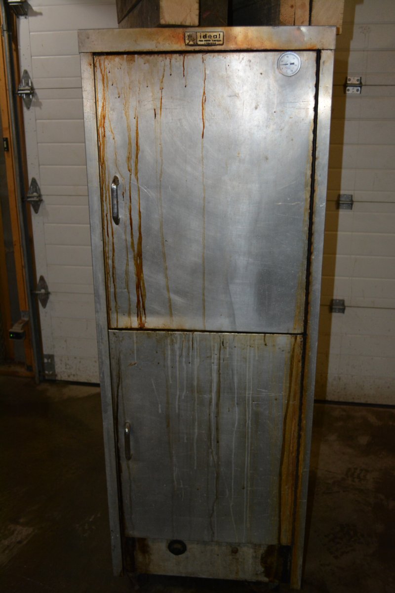 1Our Smoker 19-12-7 (9).JPG