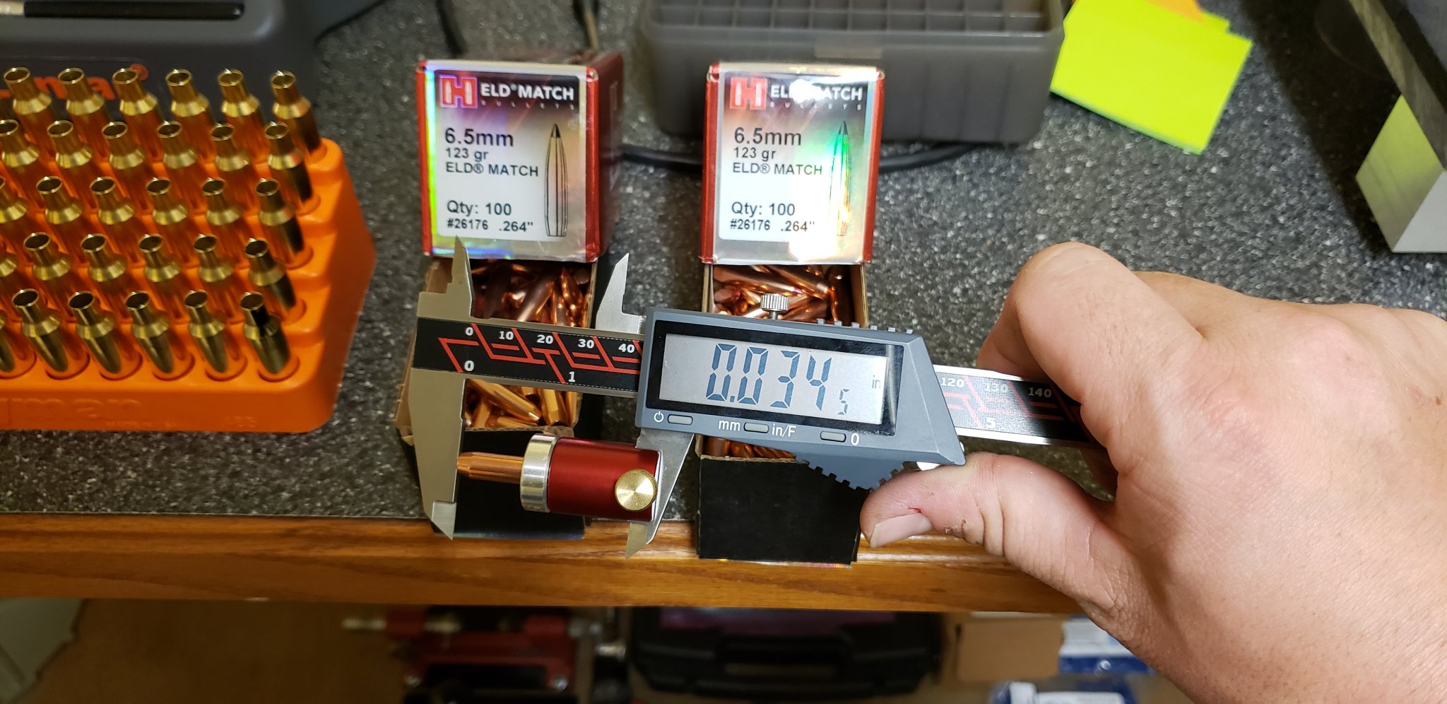 7052565