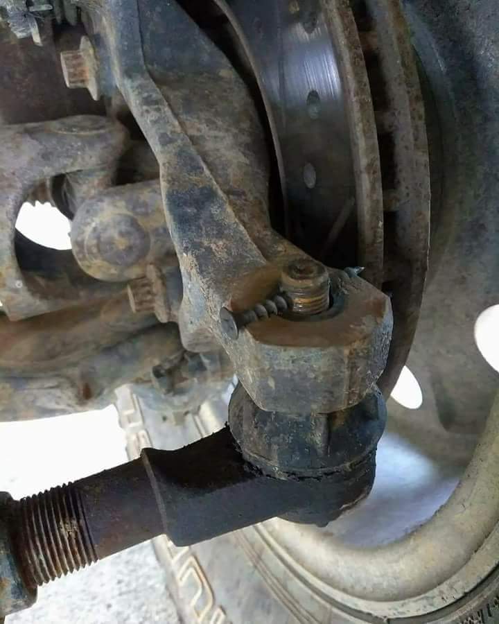 7039600