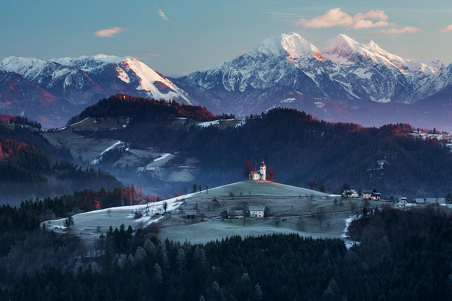 22-church-of-saint-thomas-at-sunrise-ian-middleton.jpg