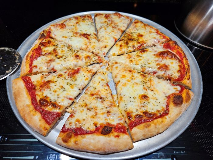 25 05 02 cheese pie with smoked provolone 01 sliced small.jpg