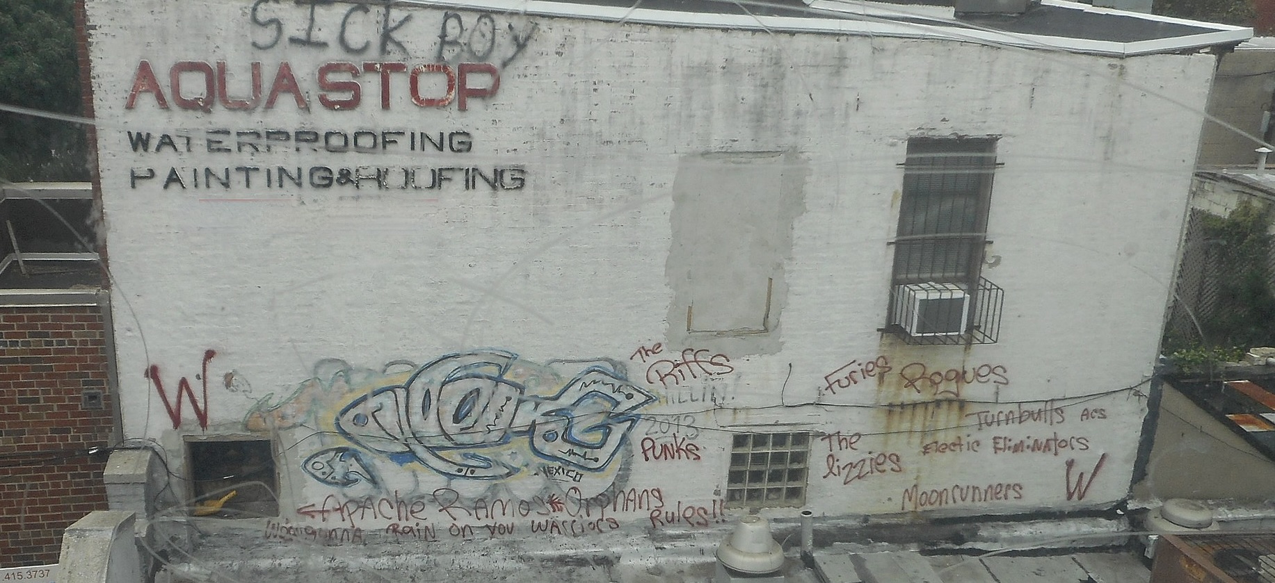2560px-Warriors_Grafitti_in_Long_Island_City.jpeg