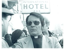 260px-Rev._Jim_Jones,_1977.jpg