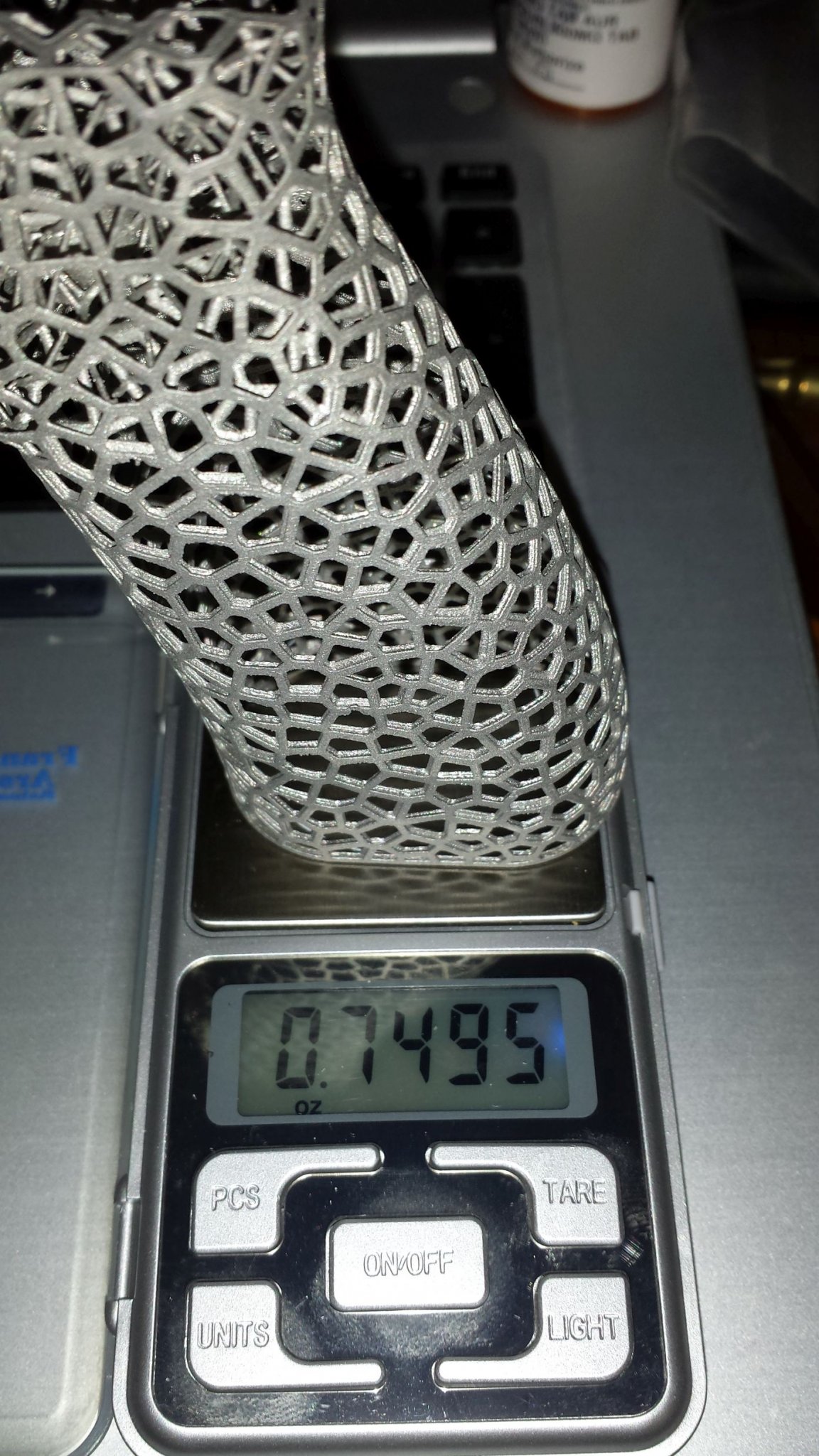 3D7495oz.jpg