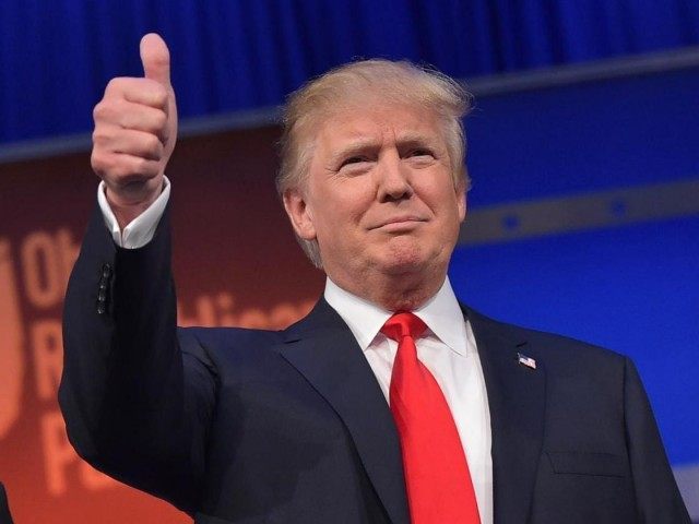 483208412-real-estate-tycoon-donald-trump-flashes-the-thumbs-up.jpg.CROP_.promo-xlarge2-640x480.jpg