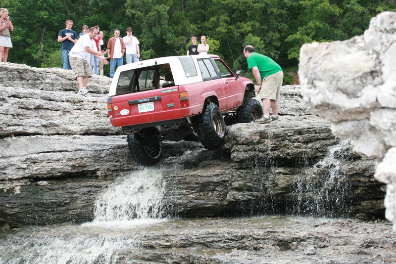 4runner waterfall.JPG