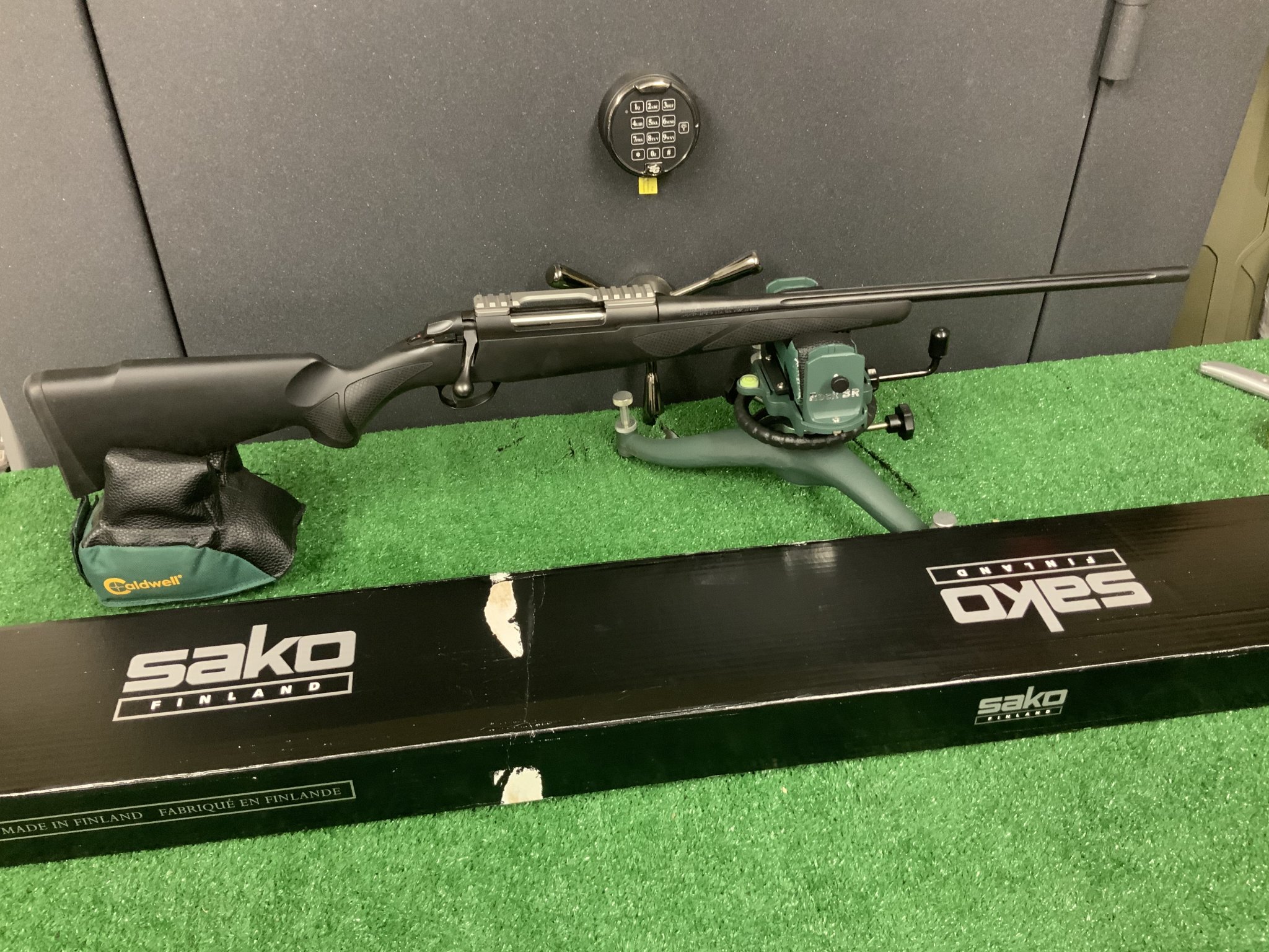 Firearms - Sako 85 Synthetic Black 30-06 | Sniper's Hide Forum