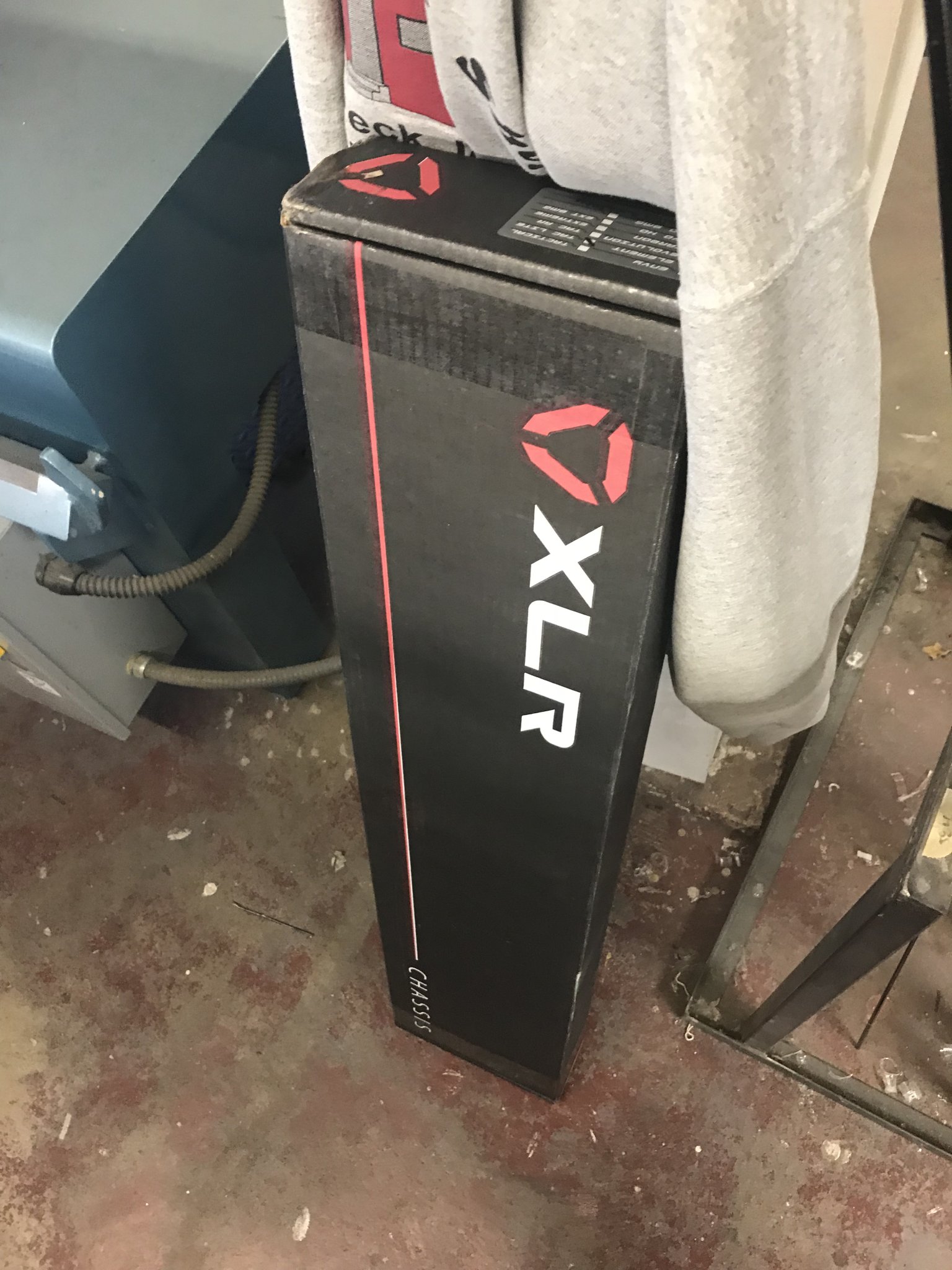 7038083