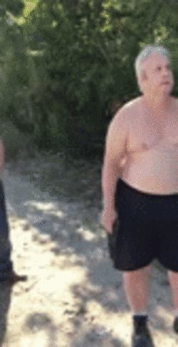 8F9FB823-CDBA-40E9-B831-38716F7F81CD.gif