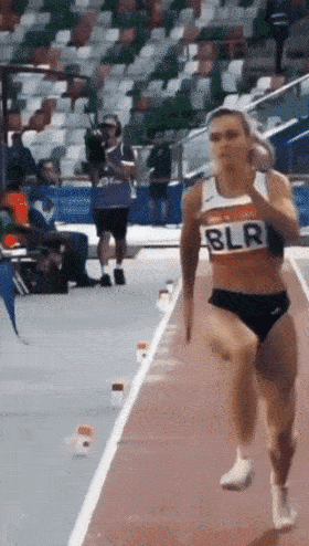 99184421-57B8-4B0E-A72C-F6955F7F12AF.gif