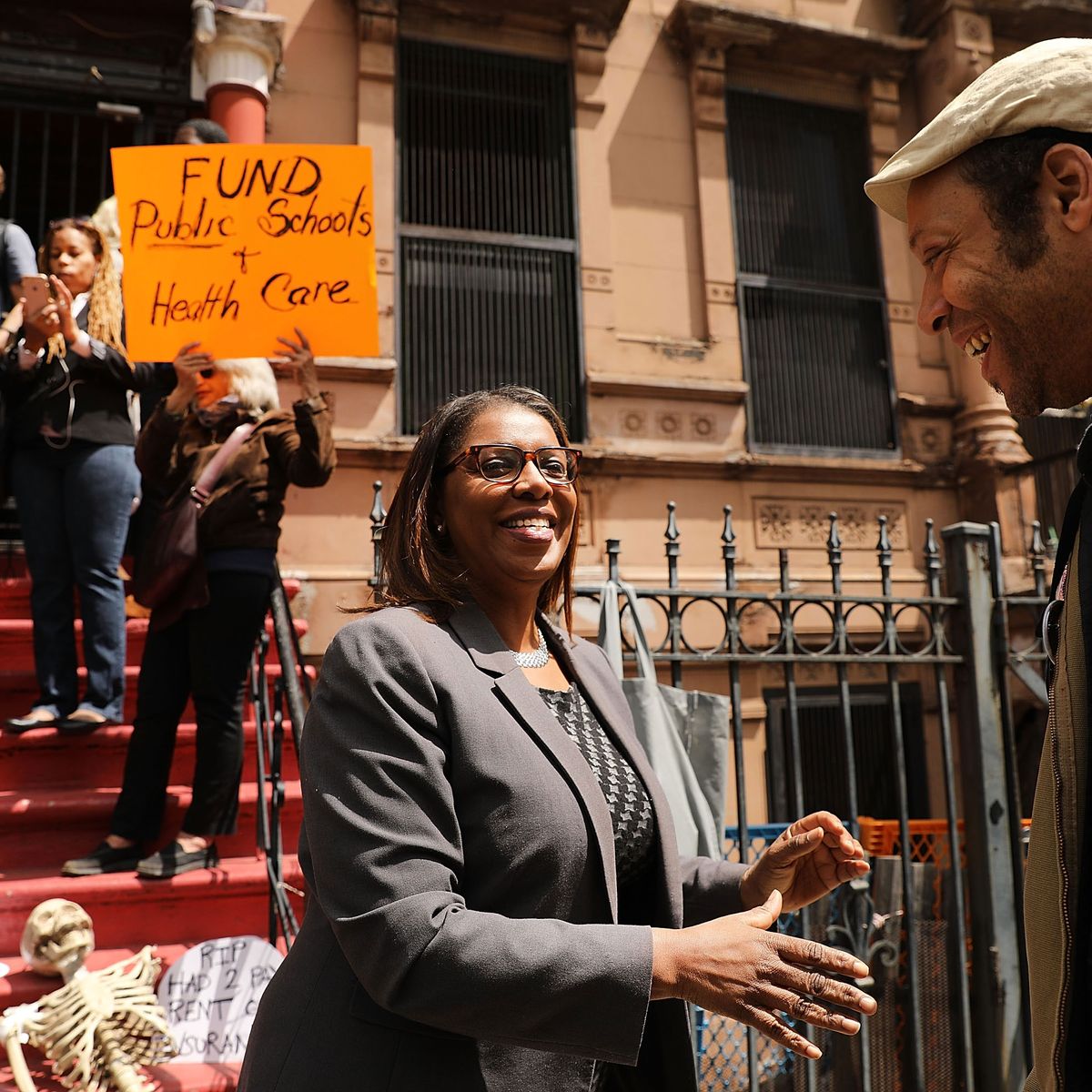 99b8351ea3481c46b803d8555f045599cd-16-letitia-james.rsquare.w1200.jpg