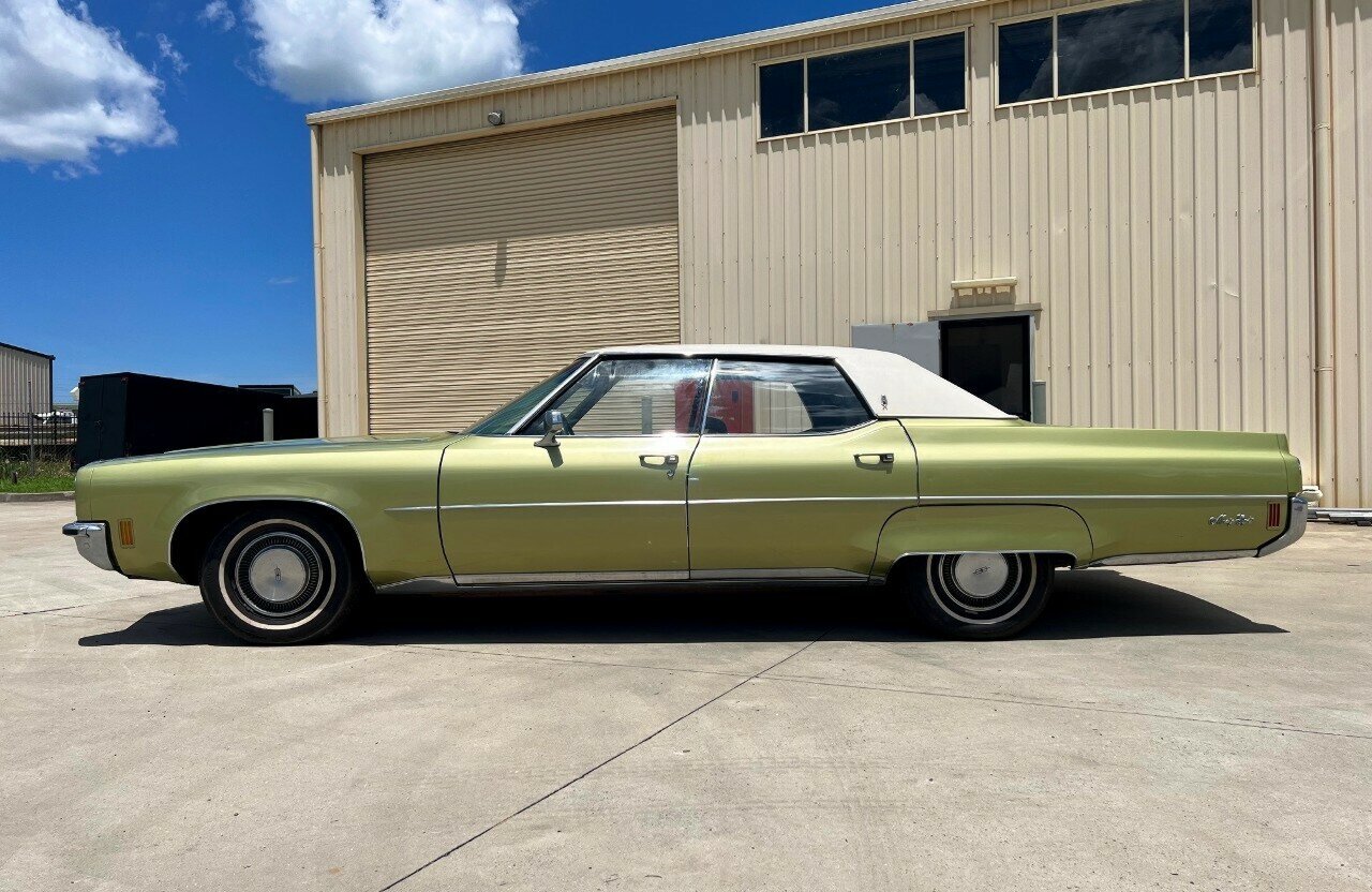 ad-assets_22064--OLDS003_field_images_ds_22064__OLDS003_01_015.jpg