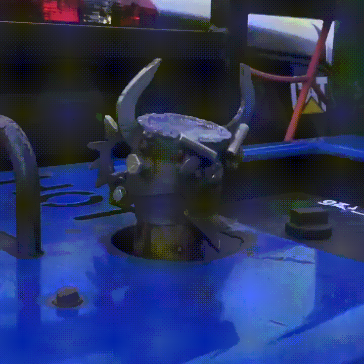 AF6E51A1-F337-4C80-883C-9E097DE2266F.gif