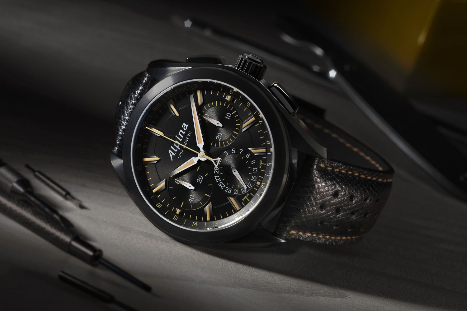 Alpina-Watches-Alpiner-4-Manufacture-Flyback-Chronograph-Full-Black-Calibre-AL-760-3.jpg