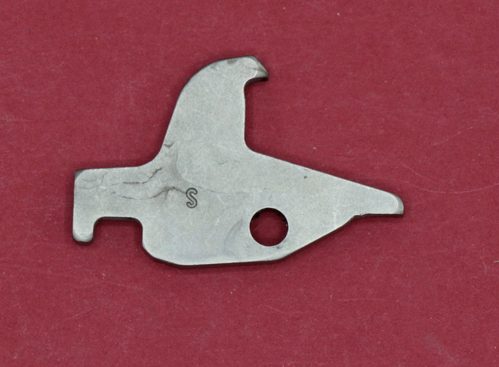AR-15-disconnector-1.jpg