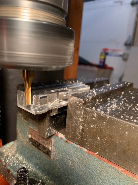 AR308T19r1.jpg