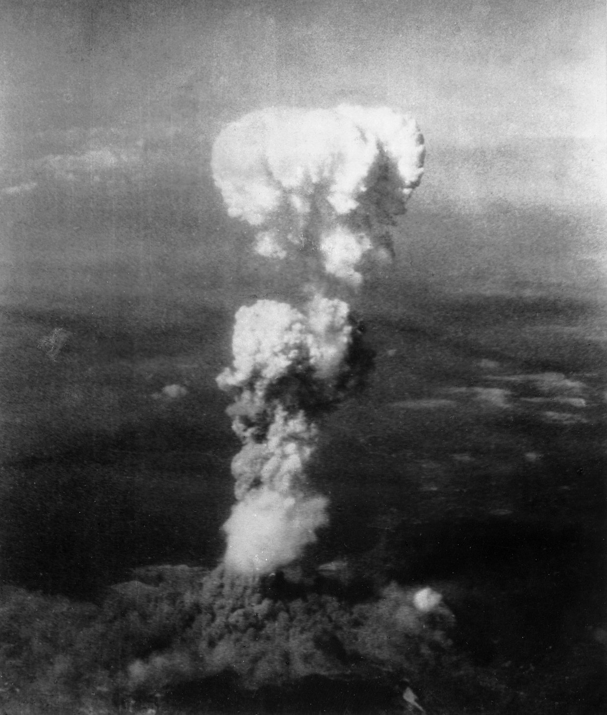 Atomic_bombing_of_Japan.jpg
