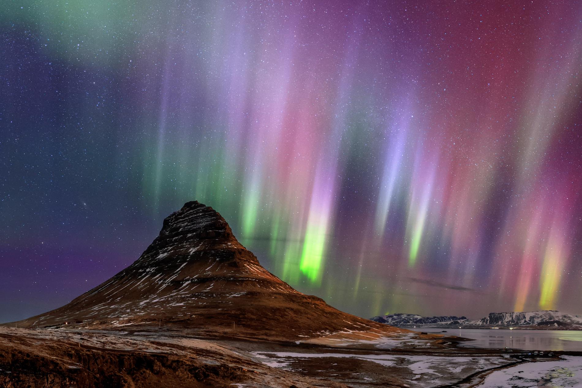 aurora-kirkjufell-iceland.ngsversion.1487284205697.adapt.1900.1.jpg
