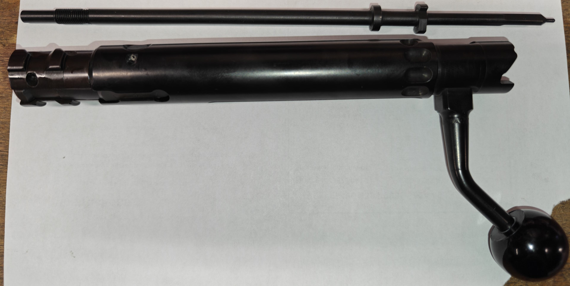 axmcbolt2.jpg