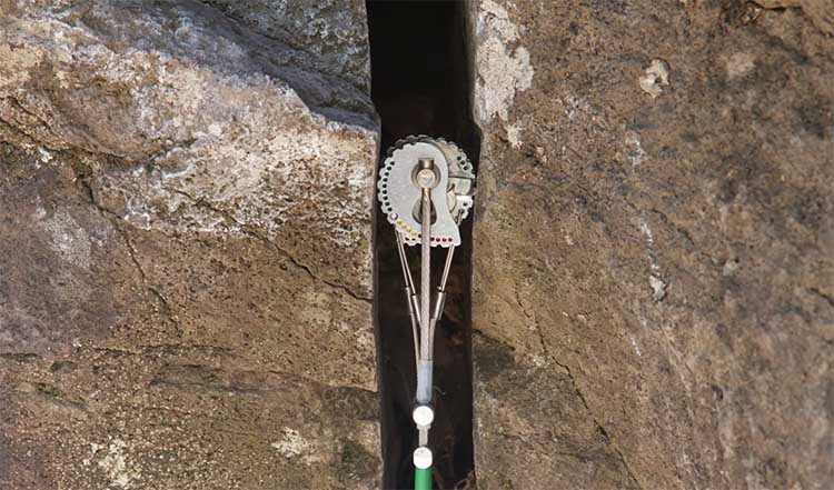 best-climbing-cams.jpg