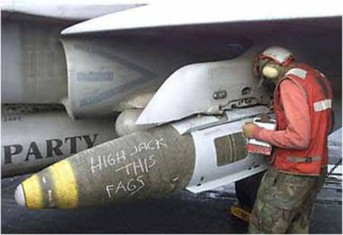 Bomb_ce1b74_6636651.jpeg