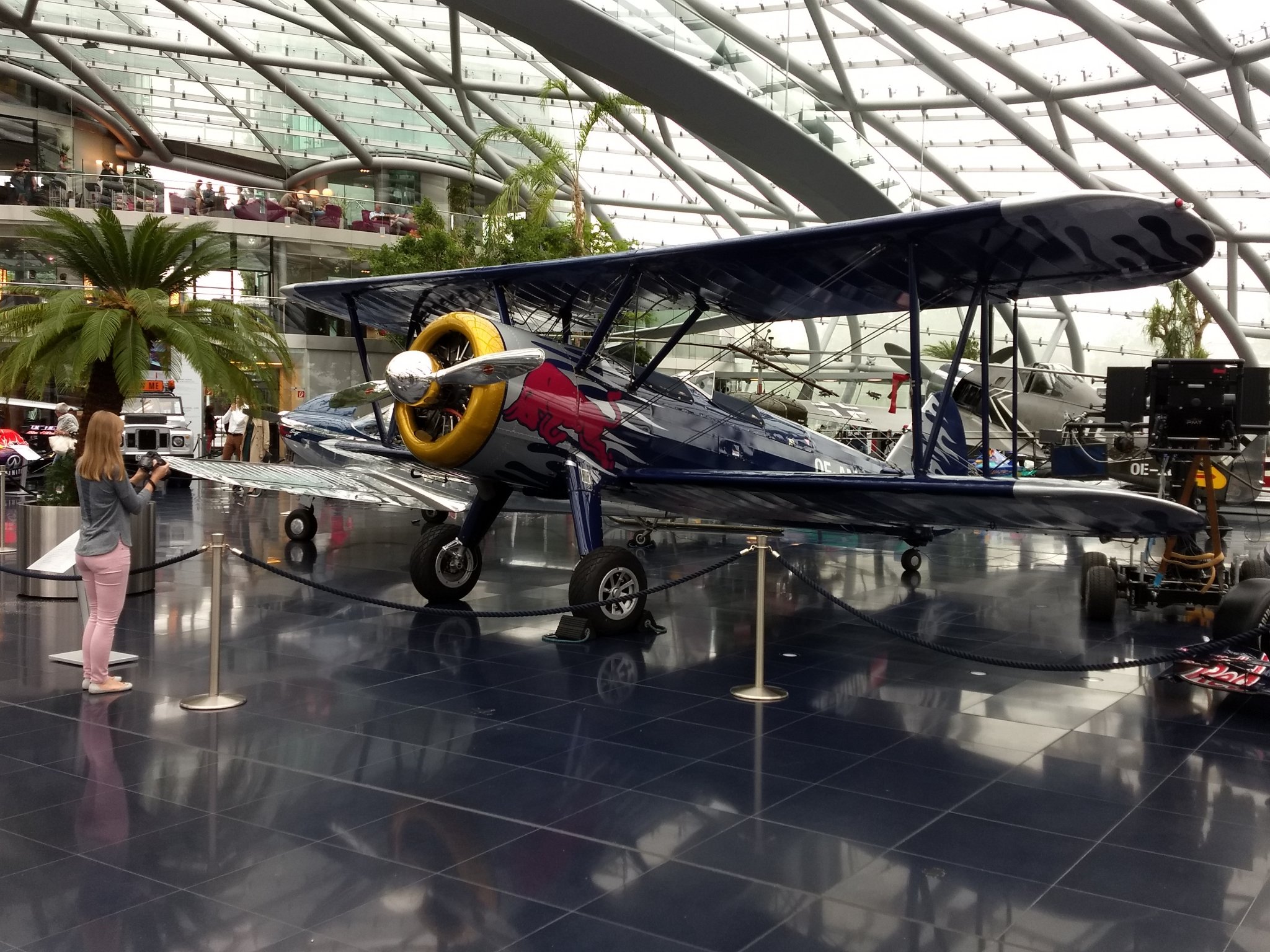 Chance Vought F4U-4 Corsair.jpg
