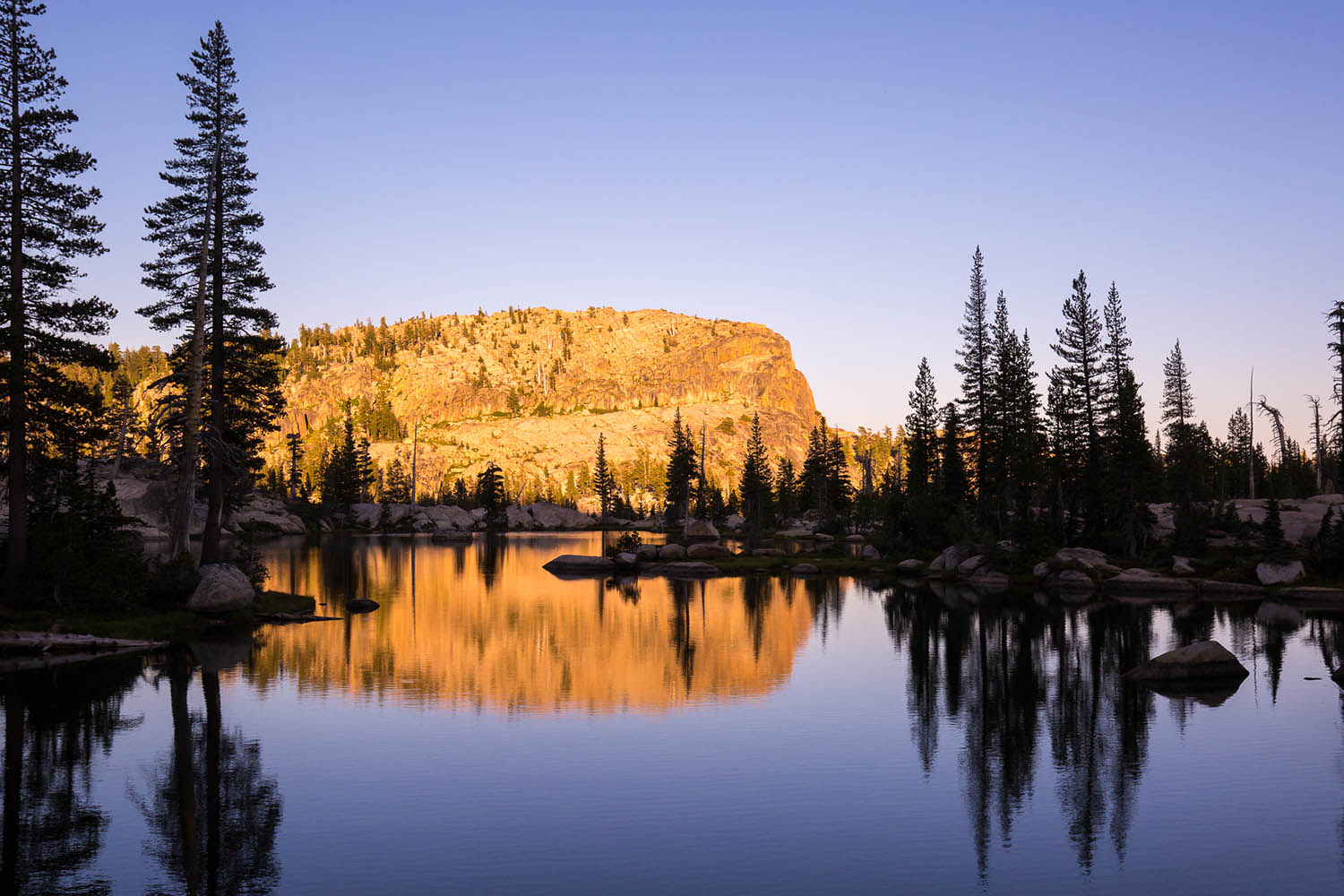 Chewing-gum-lake-sunset.jpeg
