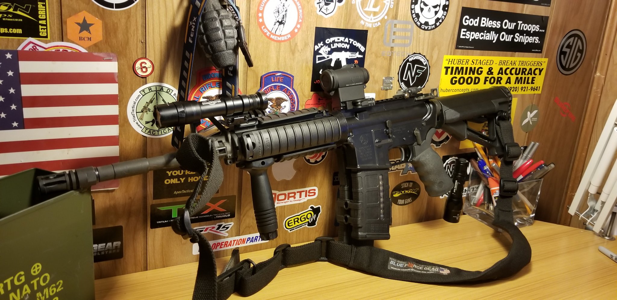 COLT SOCOM.jpg
