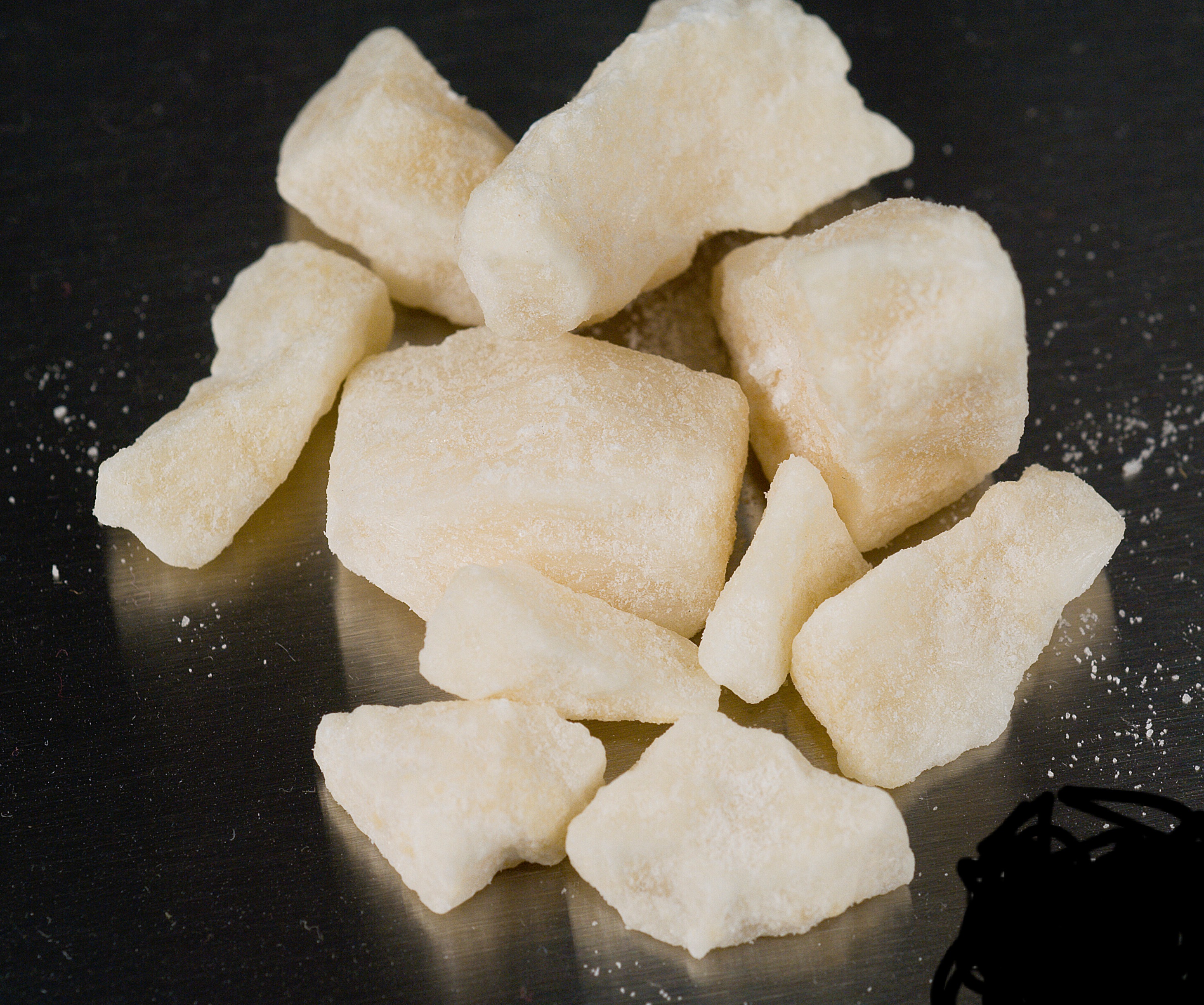 Crack cocaine 1.jpg