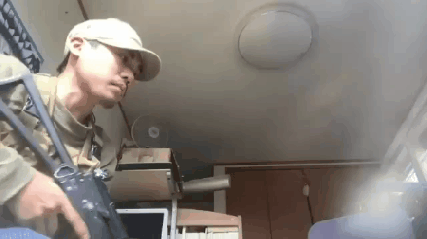 daily_gifdump_3189_24.gif_zoom=1.gif