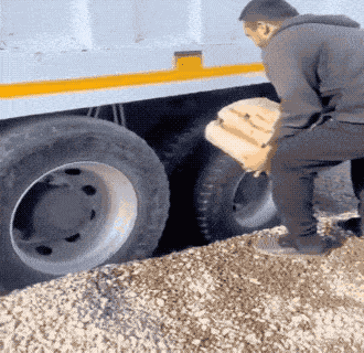 daily_gifdump_4555_53.gif
