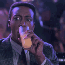 E873EC35-5BC4-4249-854F-8A09296B16FE.gif