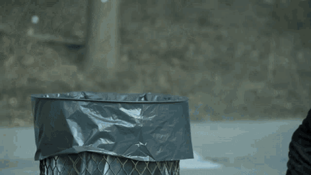 E8ED5D21-F318-4783-ADB4-5A86BB92BFB6.gif