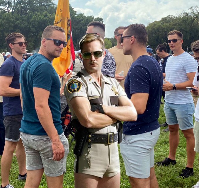 E_njFTWVEAM7pk4.jpeg