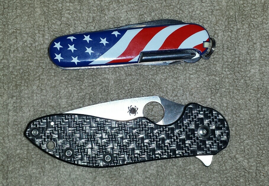 EDC knives.jpg