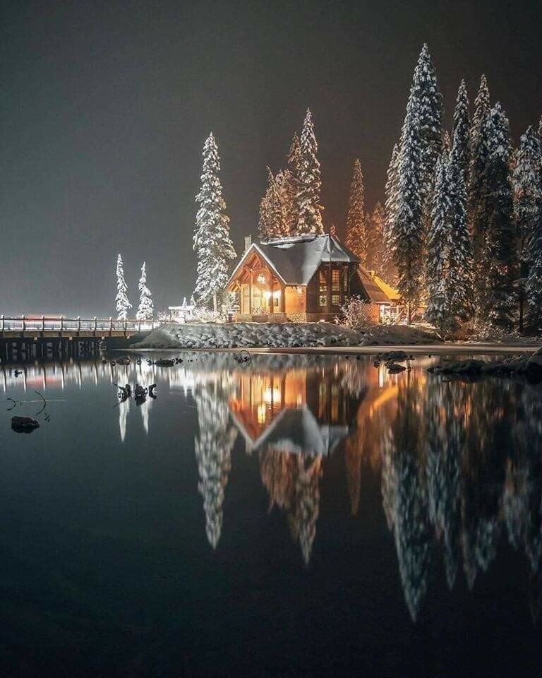 emerald lake lodge.jpg