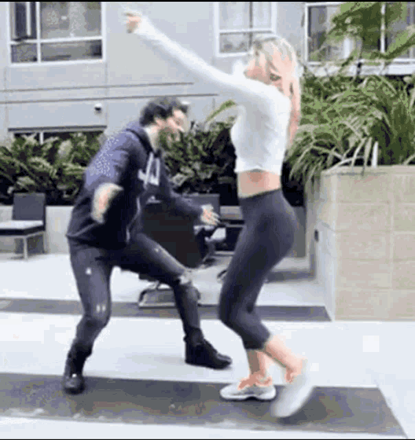 F7104A30-8B62-4536-8997-05767BA795EF.gif