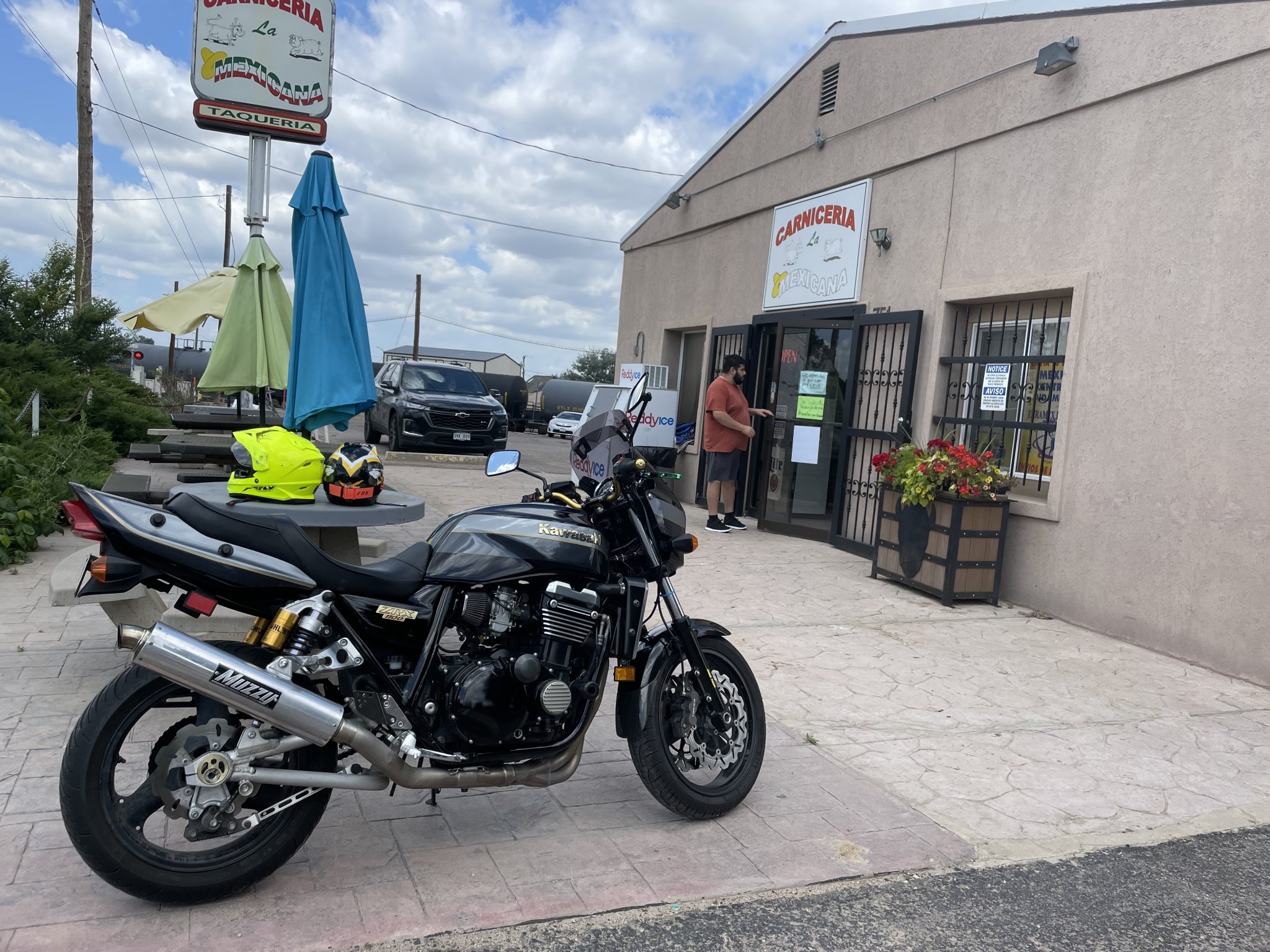 F989BD4A-9B0D-47E7-8FCA-F2C06900E5E2.jpeg