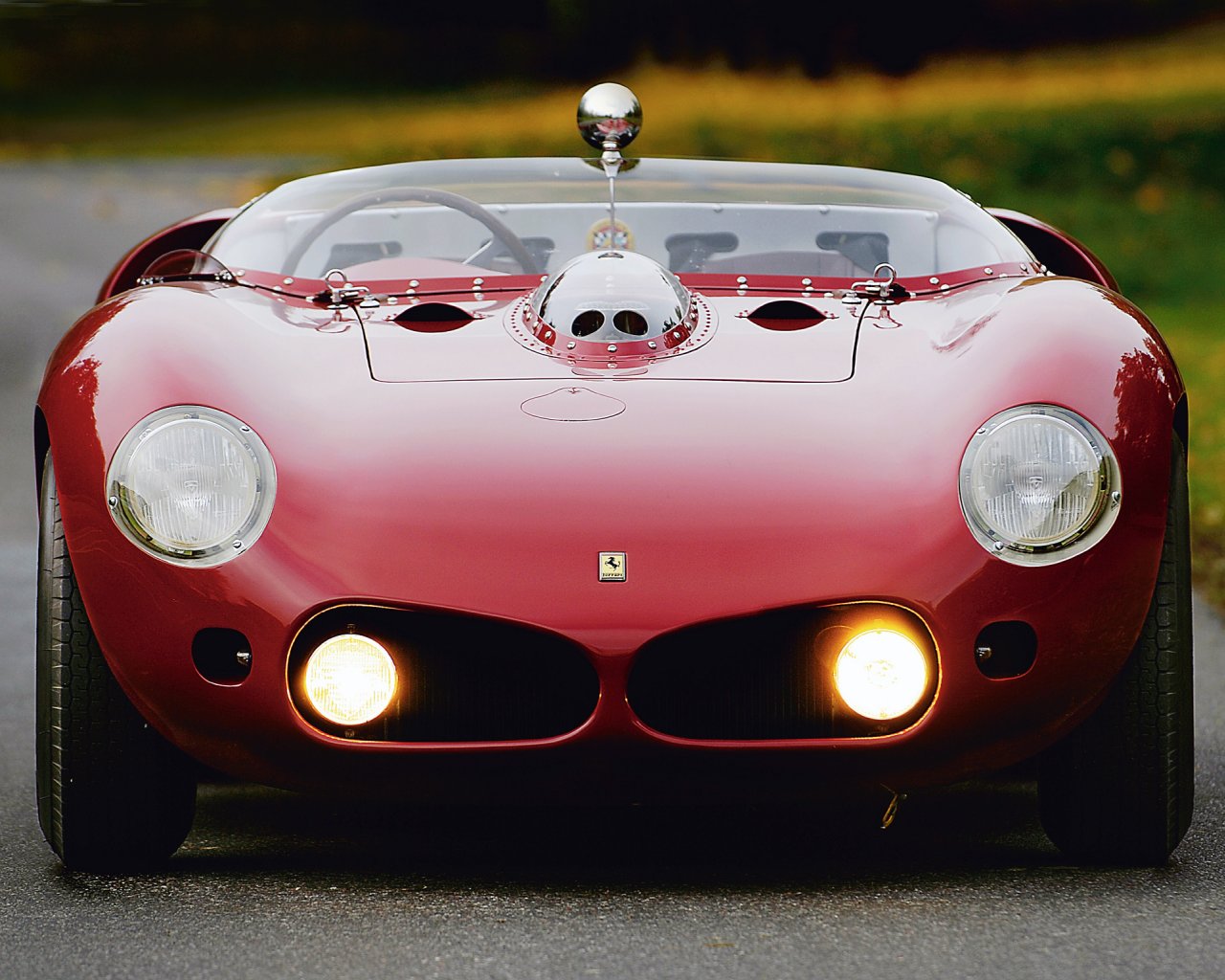 ferrari.jpg