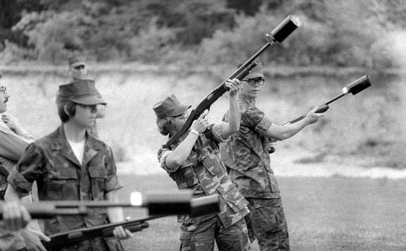 firearms_shotgun_m870_cannister.jpg